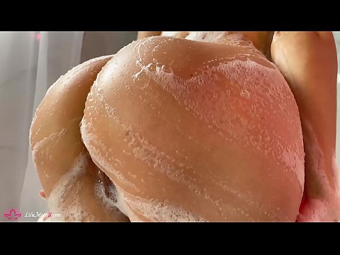 ❤️ Brunette si masturba a figa cù un vibratore per un orgasmu intensu in a doccia ☑ Porno à noi % co.hentaibar.ru%