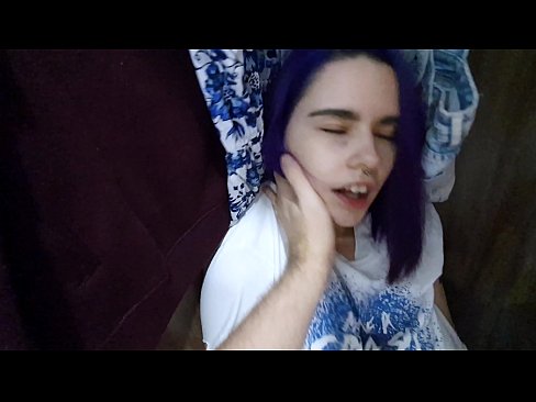 ❤️ Truvò a mo surella in l'armadiu è l'aiutò à cum ☑ Porno à noi % co.hentaibar.ru%